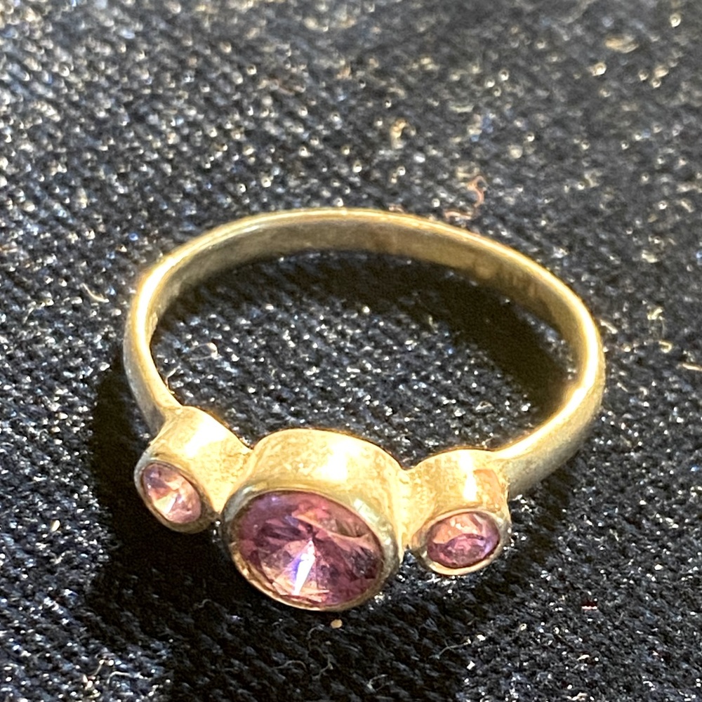 Silver ring with purple stones - Size 8